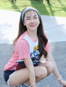ตุ๊ดตู่ โหนกระแส 16